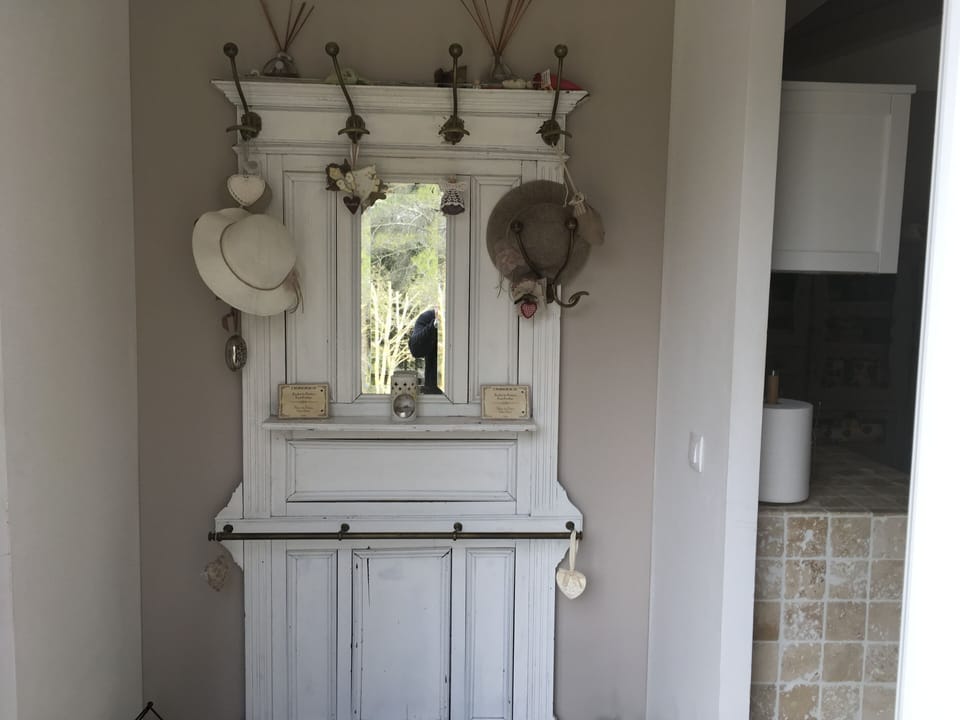 Romantic Triple Room, Ensuite, Park View | Lobby