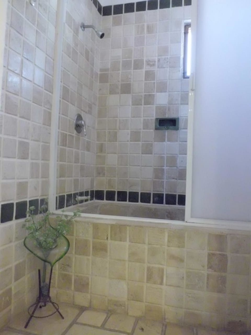 Family Townhome, 3 Bedrooms | Bathroom shower