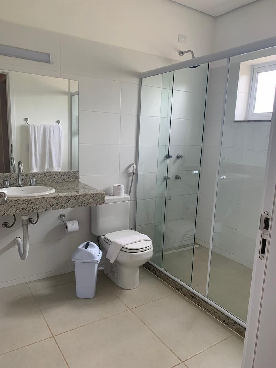 Premium Chalet, Garden View | Bathroom | Shower, towels, soap, shampoo