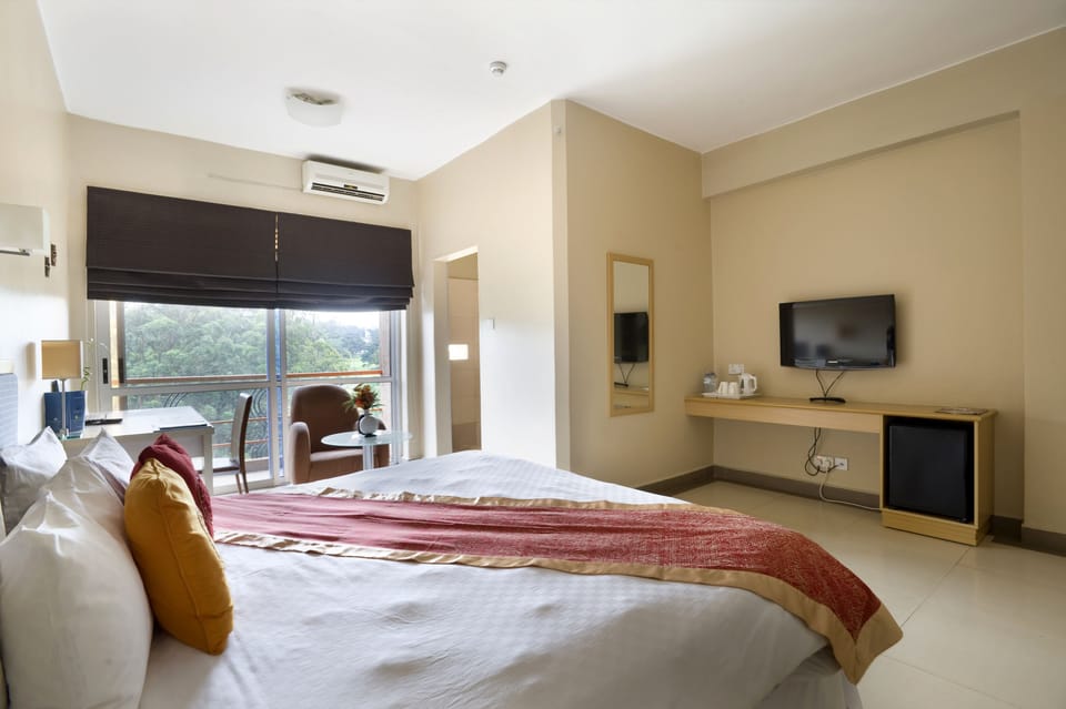 In-room safe, desk, iron/ironing board, rollaway beds
