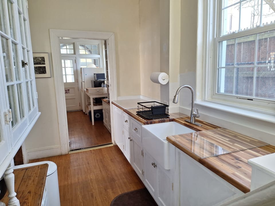 Dishwashing area