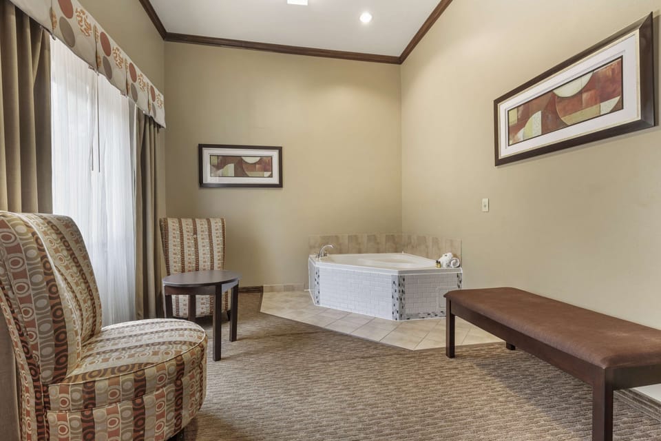 Premium bedding, pillowtop beds, in-room safe, desk