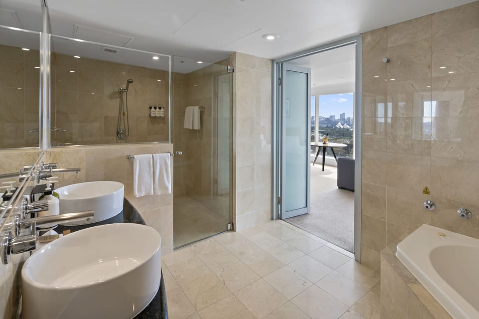Junior Suite, 1 King Bed with Sofa bed, Harbor View | Bathroom | Combined shower/tub, free toiletries, hair dryer, towels