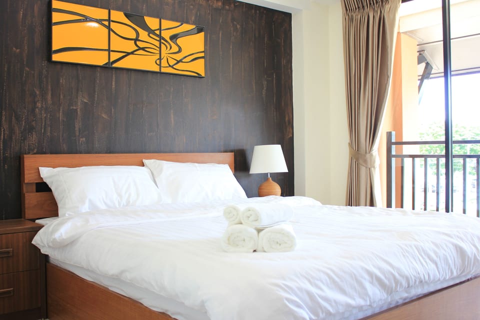 Superior Room, 1 Queen Bed | Desk, blackout drapes, rollaway beds, free WiFi