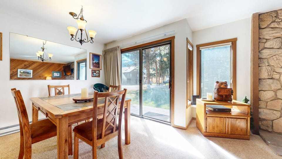 Townhome, 1 Bedroom | Dining