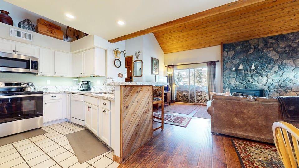 Condo, 2 Bedrooms | Private kitchen | Fridge, microwave, dishwasher, coffee/tea maker
