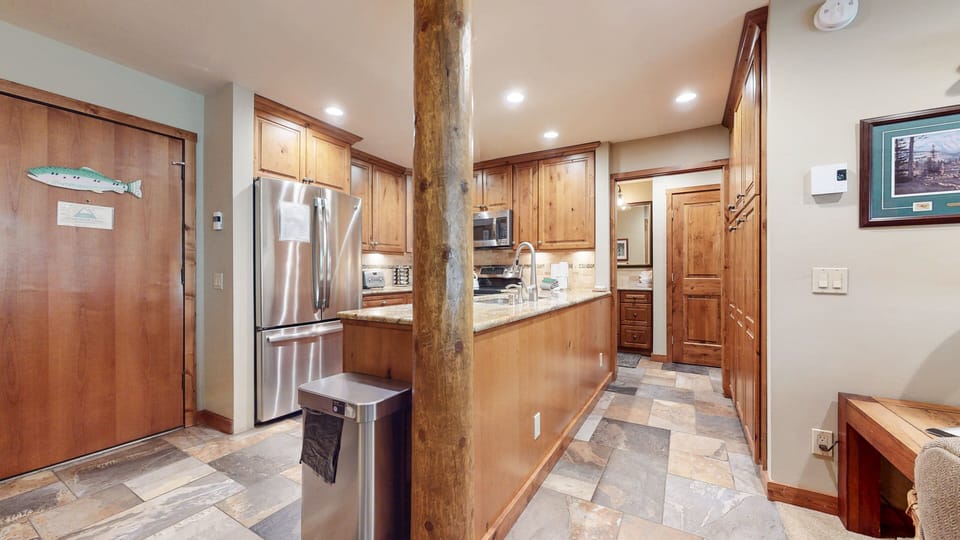 Condo, 1 Bedroom | Private kitchen | Fridge, microwave, dishwasher, coffee/tea maker