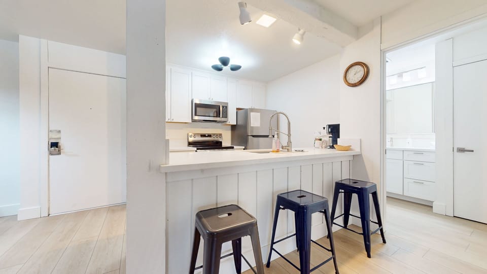 Condo, 2 Bedrooms | Private kitchen | Fridge, microwave, dishwasher, coffee/tea maker
