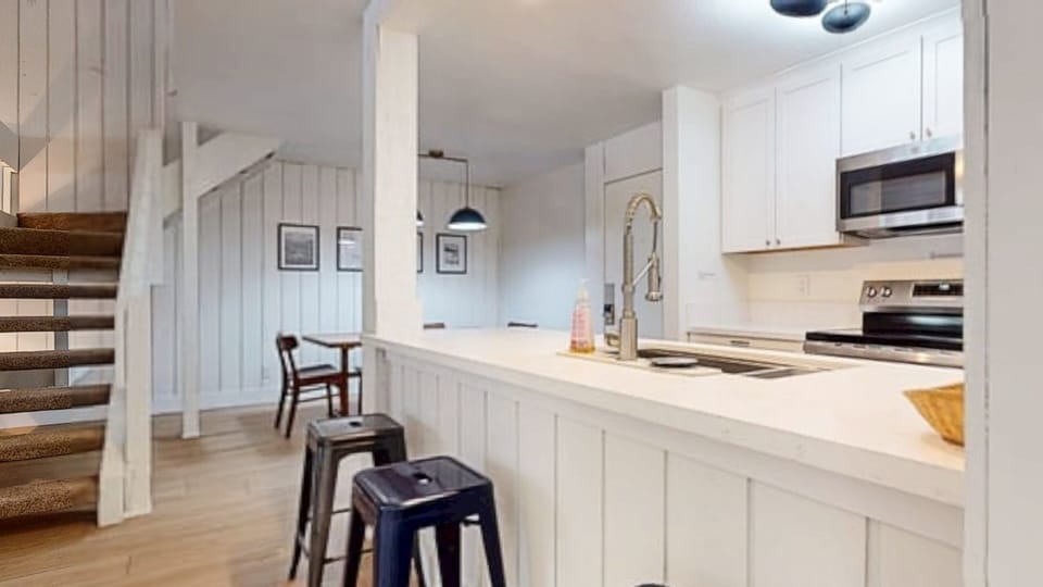 Condo, 2 Bedrooms | Private kitchen | Fridge, microwave, dishwasher, coffee/tea maker