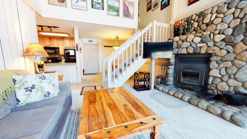 Condo, 2 Bedrooms | Living room | TV, fireplace