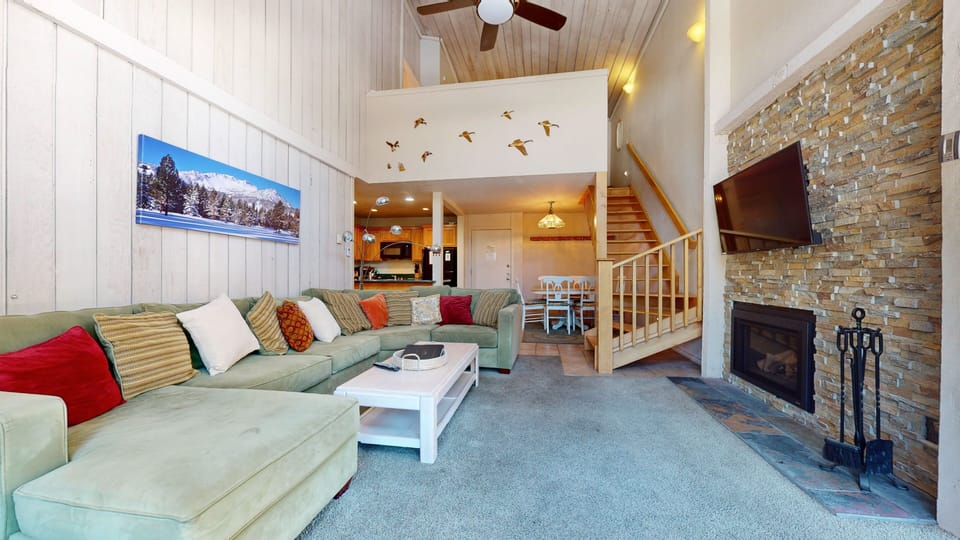 Condo, 2 Bedrooms | Living area | TV, stereo