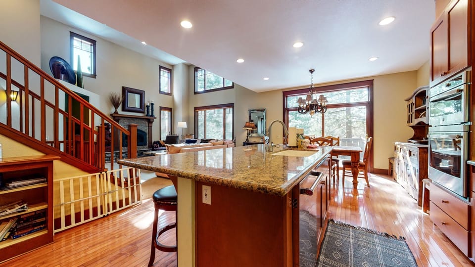 Townhome, 4 Bedrooms | Private kitchen | Fridge, microwave, dishwasher, coffee/tea maker