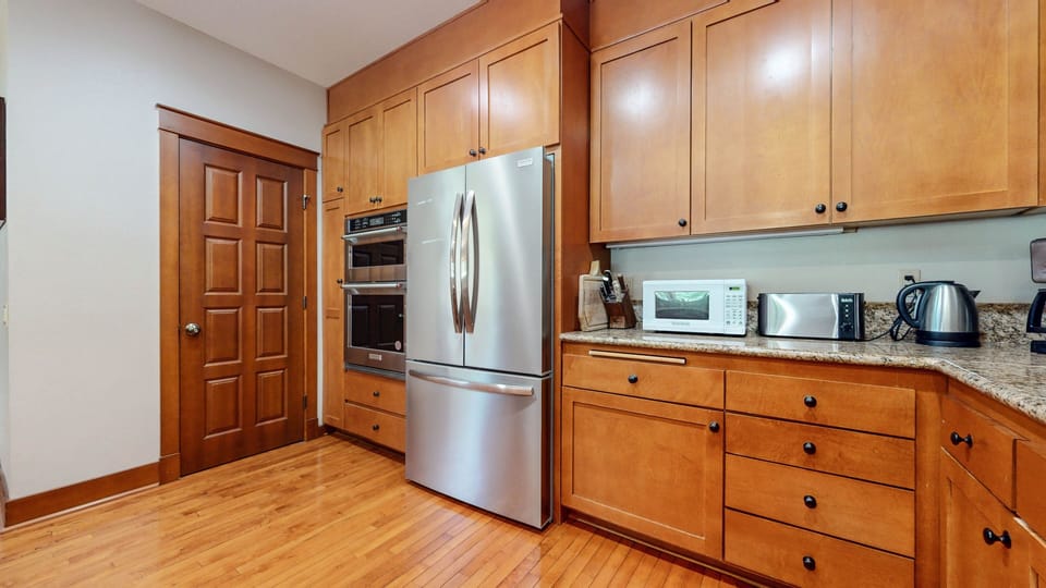 Townhome, 4 Bedrooms | Private kitchen | Fridge, microwave, dishwasher, coffee/tea maker