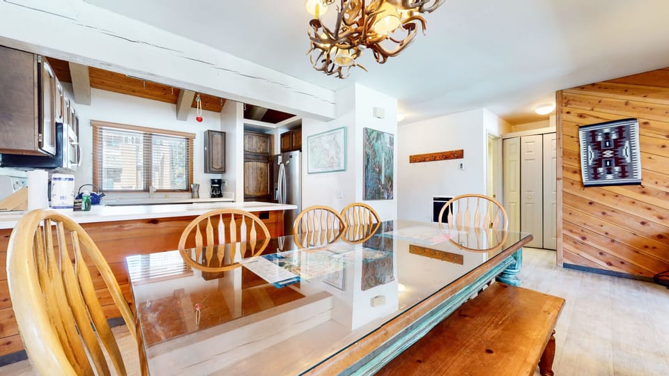 Condo, 1 Bedroom | Dining