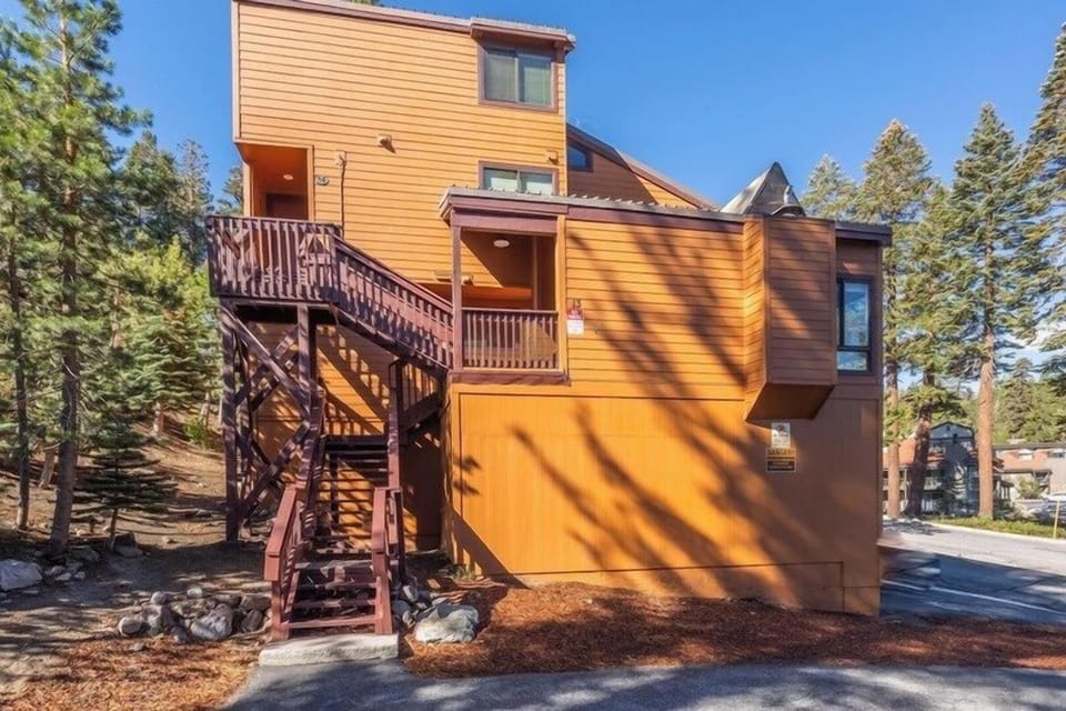 Condo, 2 Bedrooms | Exterior
