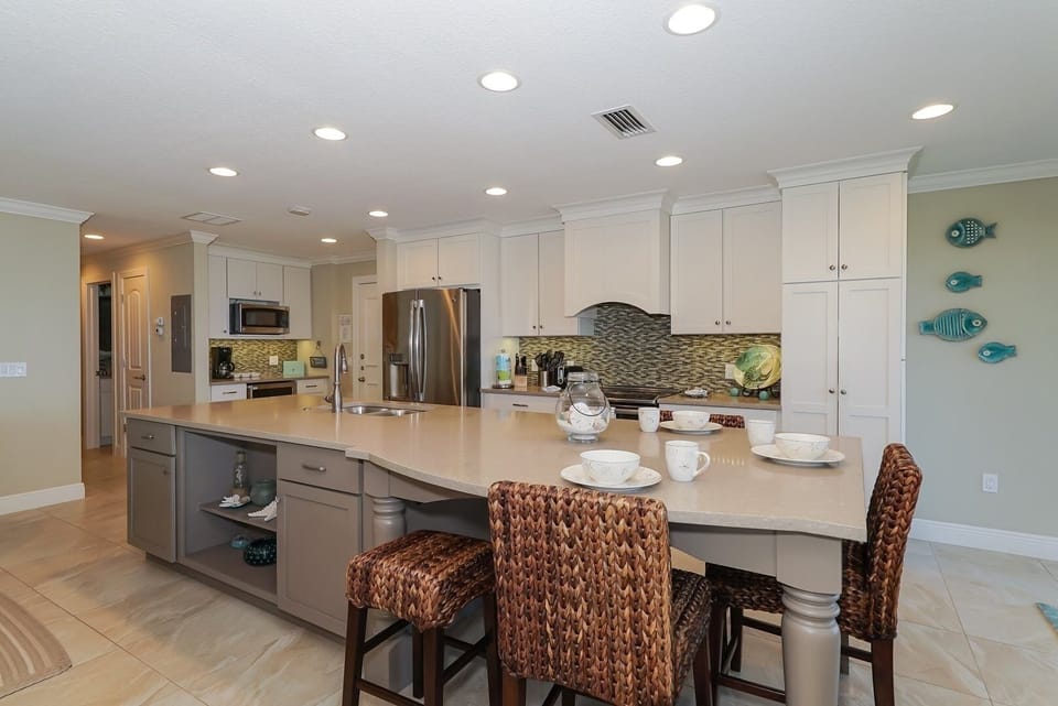 Condo, 2 Bedrooms | Private kitchen | Coffee/tea maker, fridge, microwave