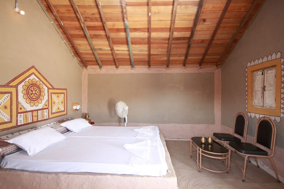Mud Hut | Rollaway beds (surcharge), bed sheets