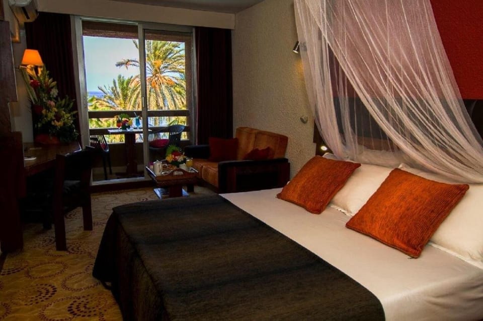 1 bedroom, premium bedding, in-room safe, desk