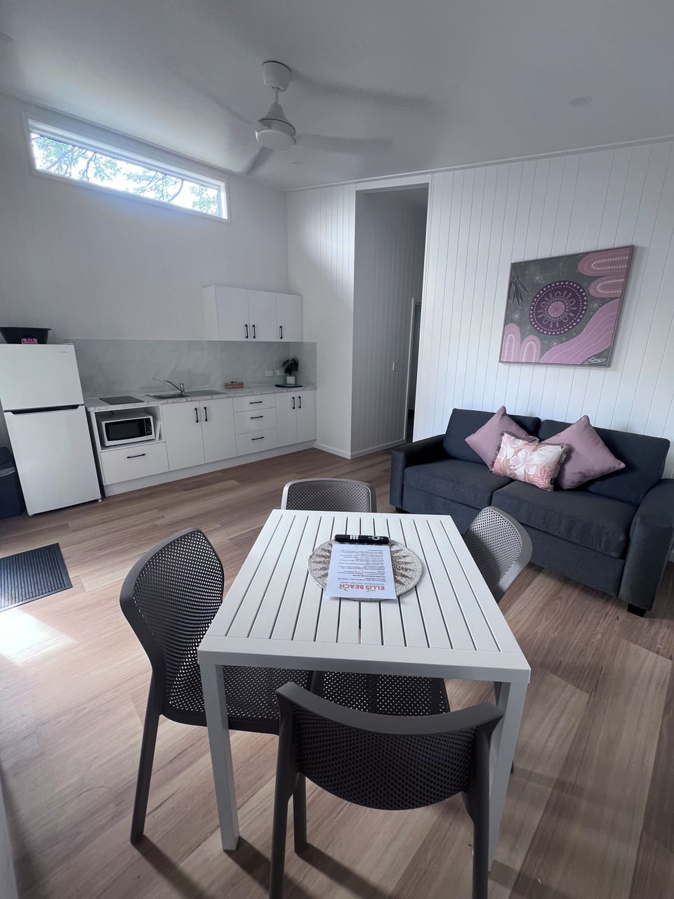 Premium Suite, 2 Bedrooms, Ocean View | Living area | TV