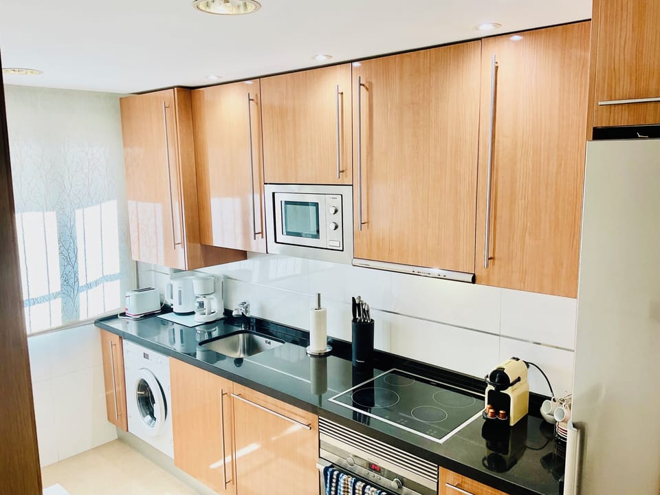 KFULL KITCHEN // COCINA MUY BIEN EQUIPADA