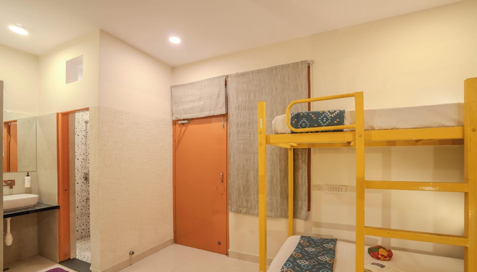 Superior 6 Bed Female Dorm | In-room safe, soundproofing, iron/ironing board (on request)