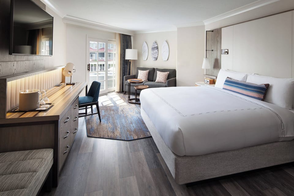 Egyptian cotton sheets, premium bedding, down comforters, pillowtop beds