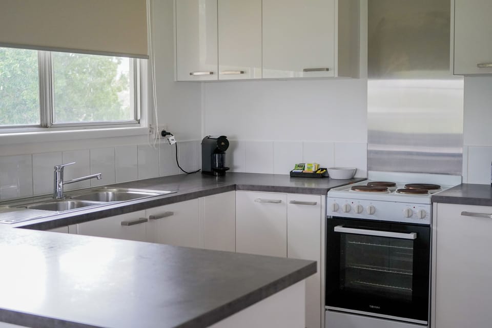 Winemaker's Cottage with Free Parking | Private kitchen | Espresso maker, coffee/tea maker, electric kettle