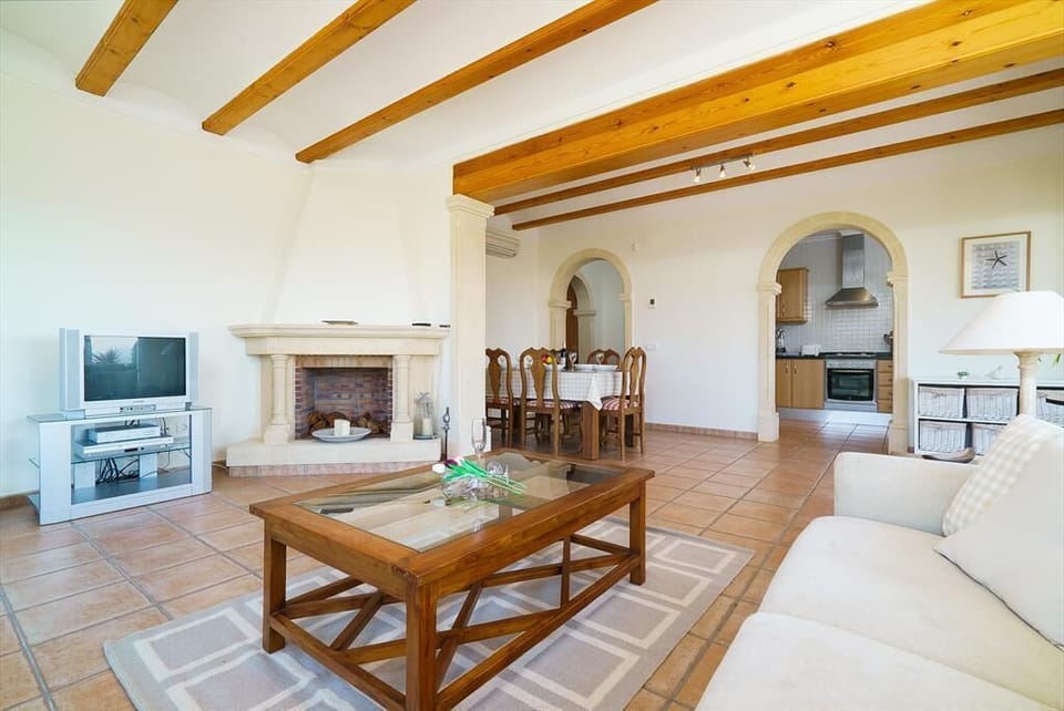 Living-dining room