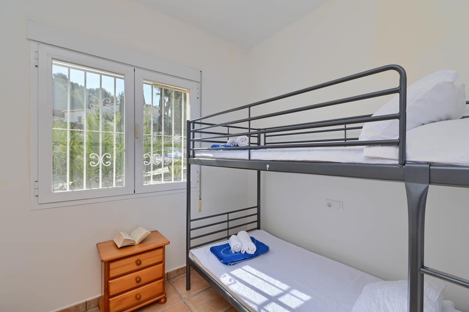 Bedroom with bunk bed