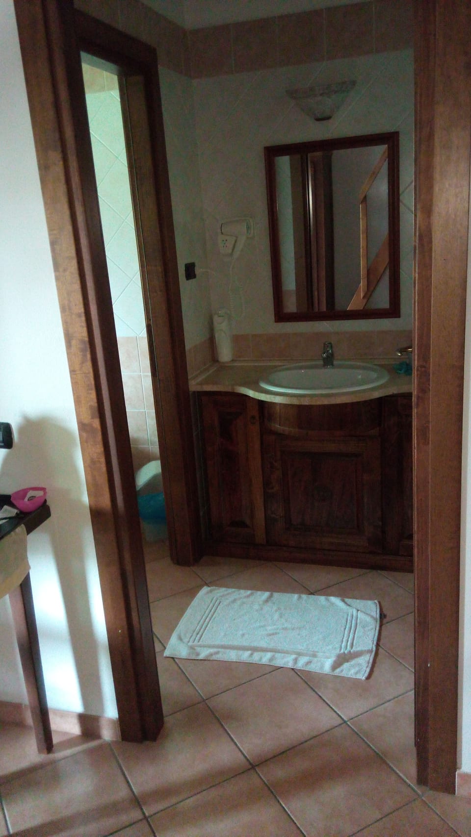 Double Room | Bathroom sink