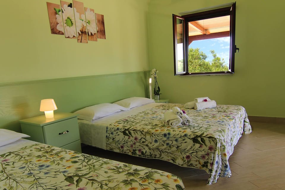 Triple Room | Premium bedding, in-room safe, desk, soundproofing