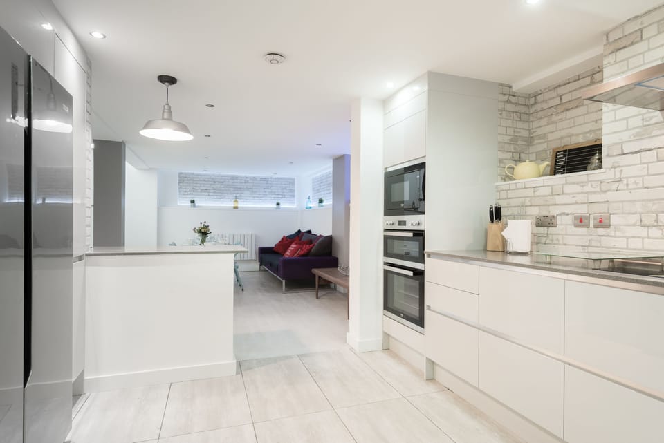 Second Nest London Warehouse | Private kitchen | Espresso maker, coffee/tea maker, full-size fridge, microwave