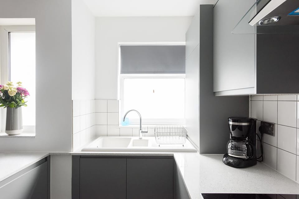 City House, 4 Bedrooms | Private kitchen | Full-size fridge, microwave, oven, stovetop