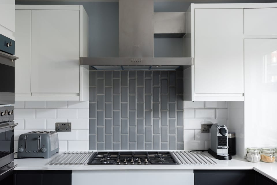 Apartment, 4 Bedrooms | Private kitchen | Fridge, microwave, oven, dishwasher