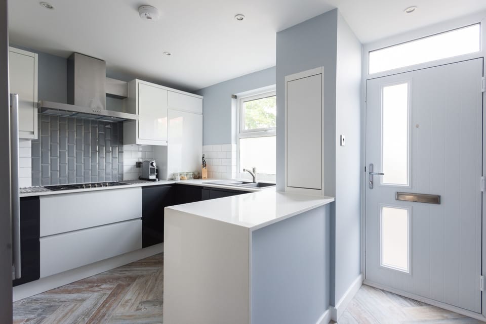 Apartment, 4 Bedrooms | Private kitchen | Fridge, microwave, oven, dishwasher