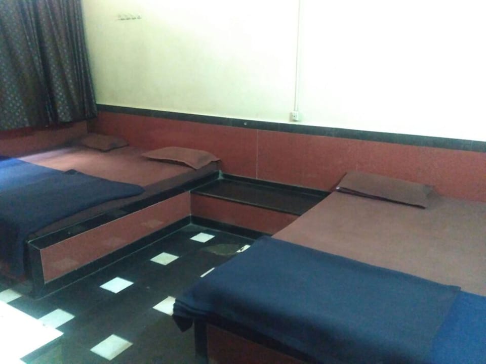 4 Bedded Non A/C Room