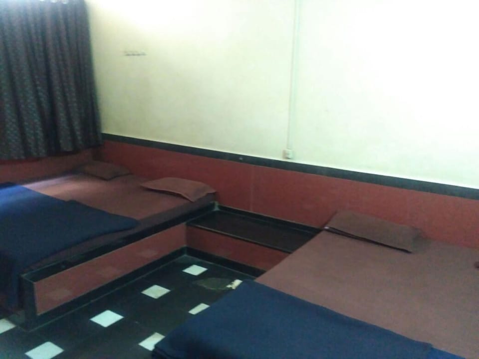 4 Bedded Non A/C Room