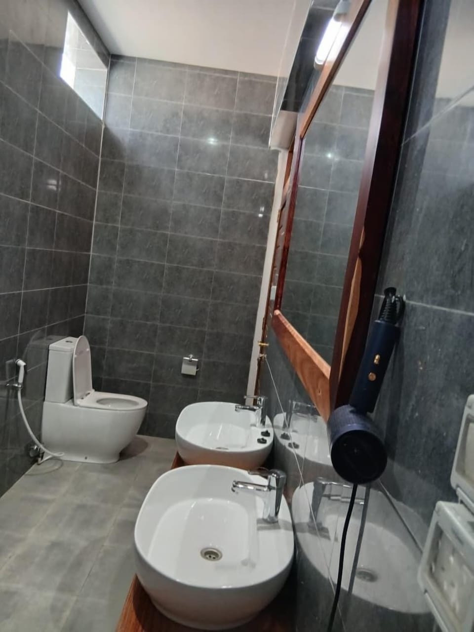 Deluxe Triple Room, Pool View | Bathroom | Shower, free toiletries, hair dryer, towels