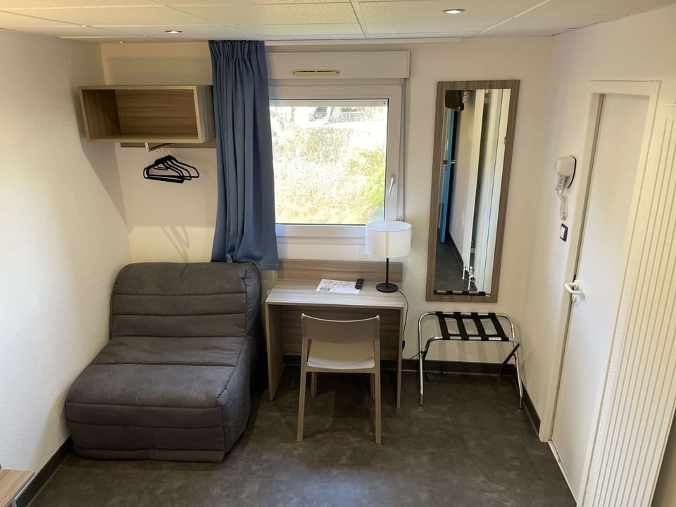 Standard Room, Multiple Beds | Free cribs/infant beds, free WiFi, bed sheets