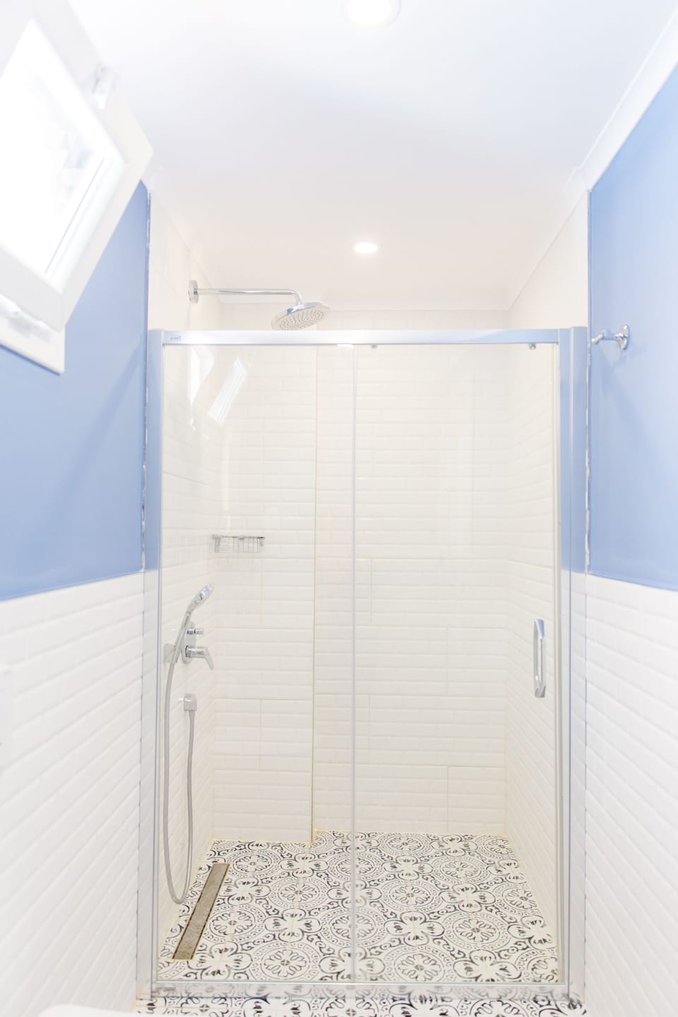 Standard Double Room | Bathroom | Shower, free toiletries, hair dryer, slippers
