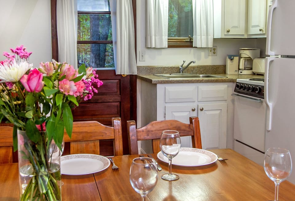 Cottage, 2 Bedrooms | 1 bedroom, iron/ironing board, cribs/infant beds, free WiFi