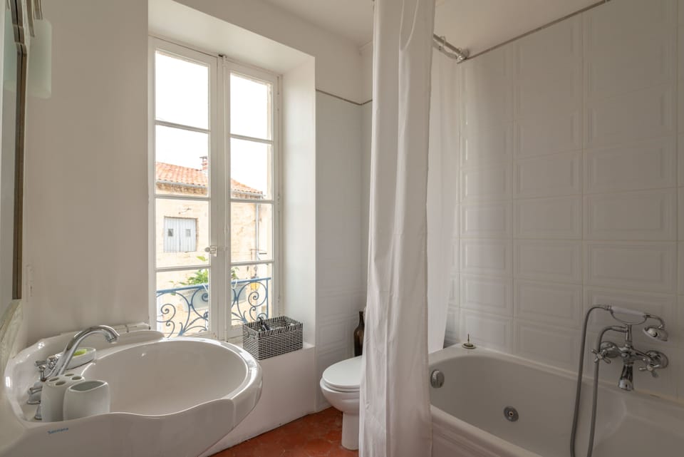 Les Hauts de Corneilhan Bed and Breakfast in Occitanie