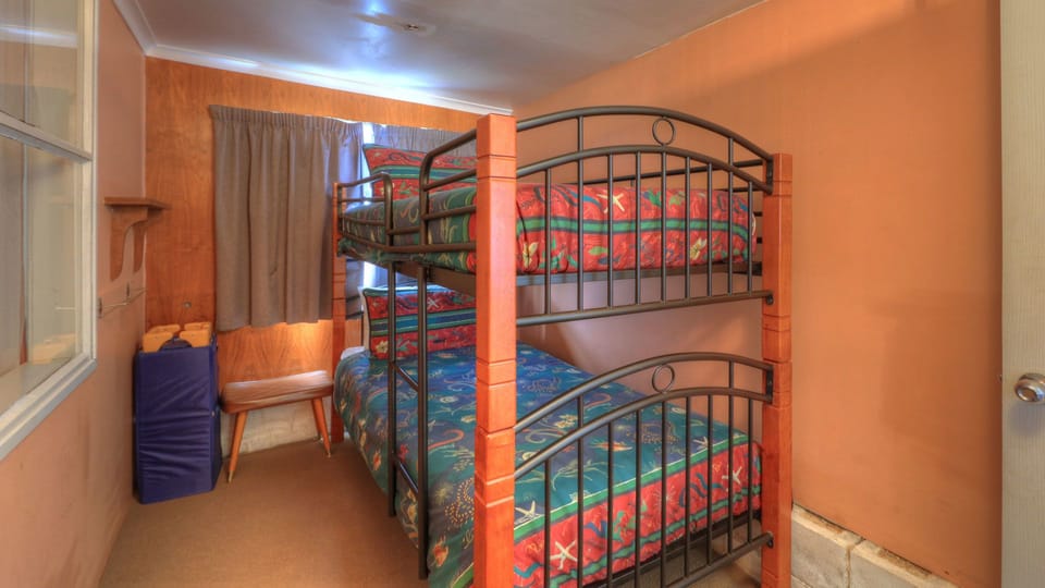 3 Bedroom Beach House  | 3 bedrooms, desk, iron/ironing board, free cribs/infant beds