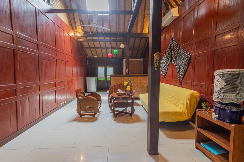 Deluxe Villa, 2 Bedrooms | Living area