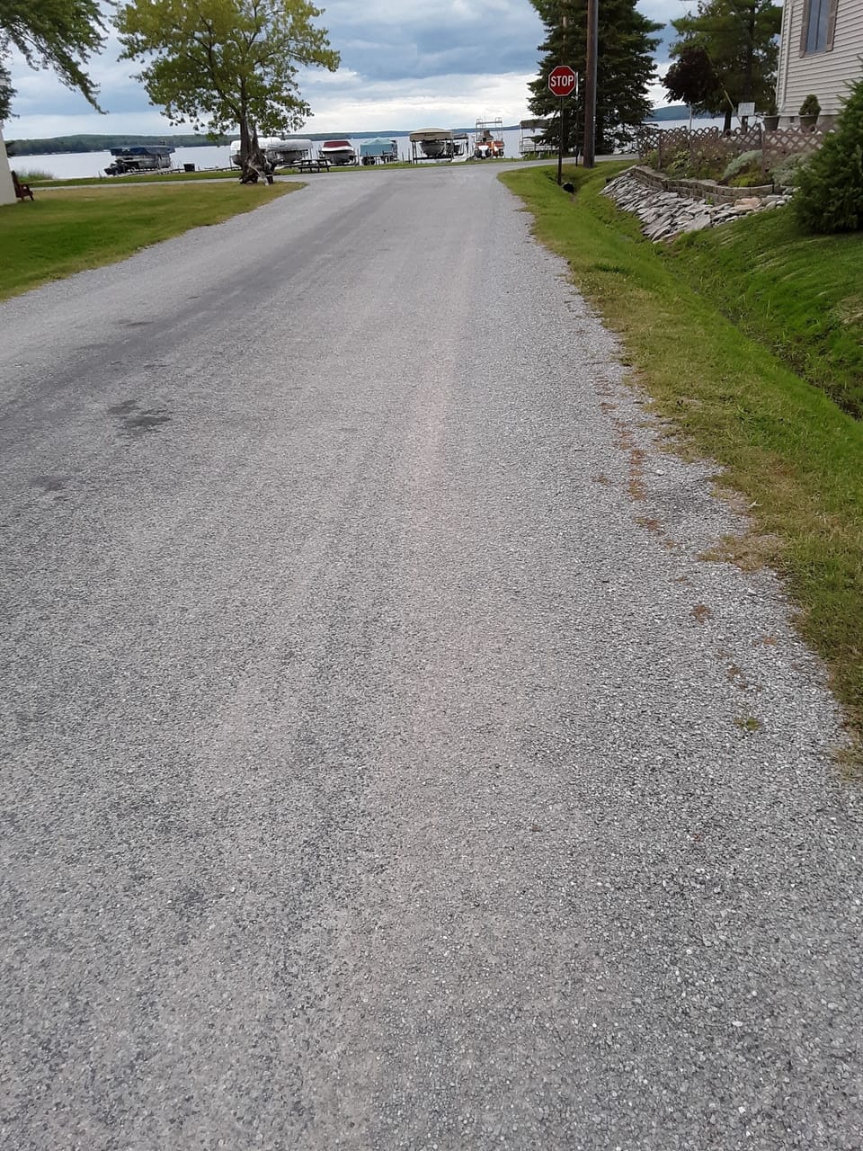 Distance From the Cottage Drive Way to Lake approx 50 yards