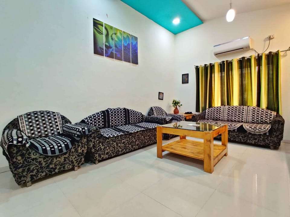 3BH Green Villa with Private Swimming Pool and Garden. | Living area