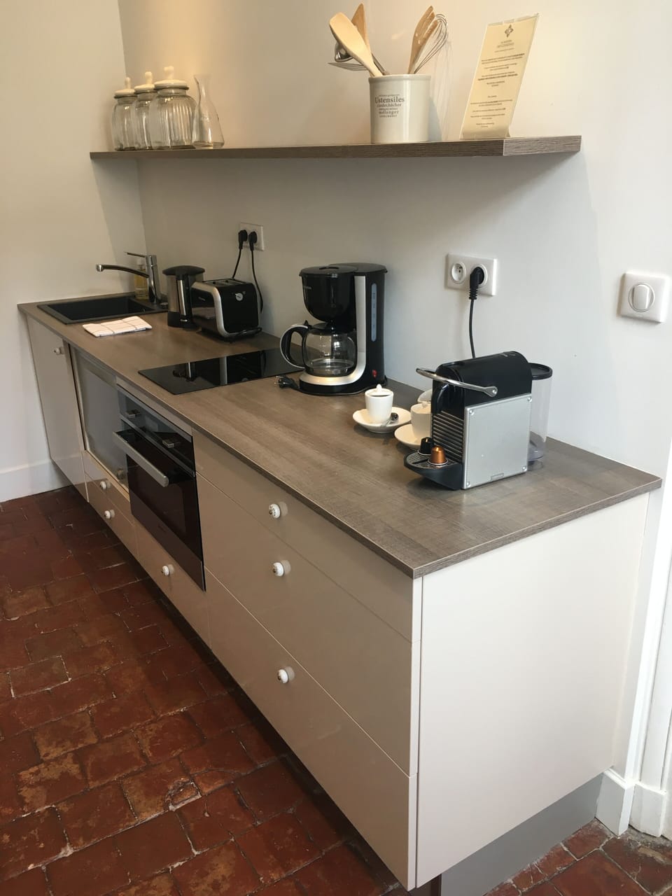 Private kitchenette