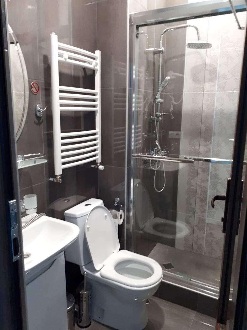 Comfort Double or Twin Room, 1 Double or 2 Twin Beds | Bathroom | Separate tub and shower, free toiletries, hair dryer, bathrobes