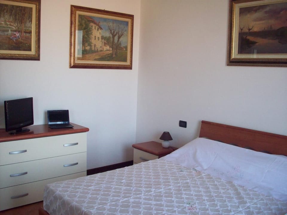 Double Room, Shared Bathroom