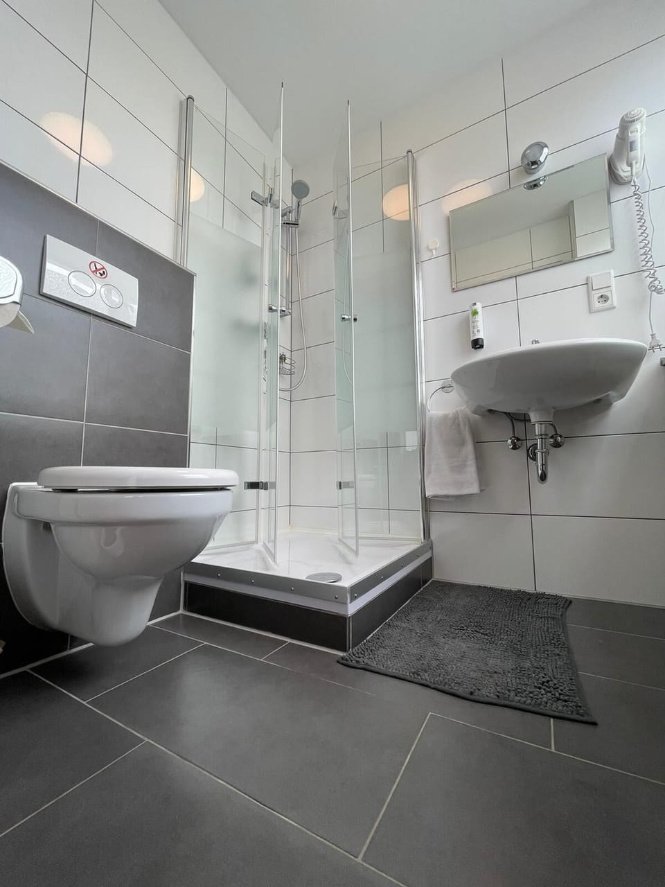 Double Room | Bathroom | Shower, hair dryer, towels, soap